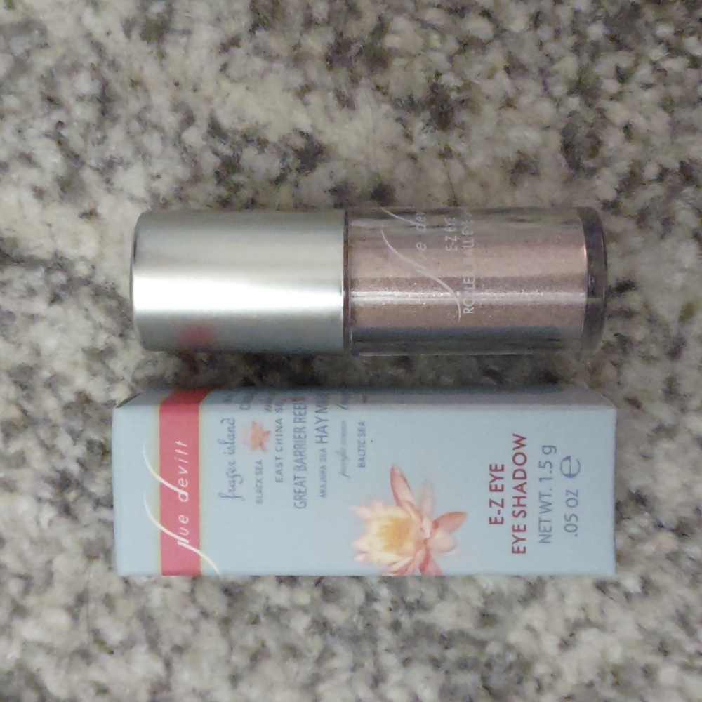 Sue Devitt EZ Eyeshadow Rollerball Nola